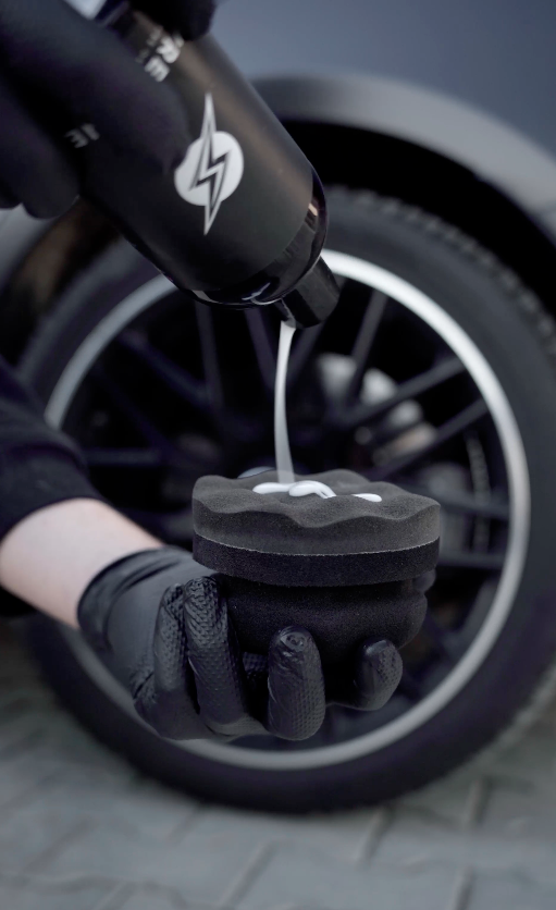TYRESHINE 500ml – DRESSING NA EXTERIÉROVÉ PLASTY A PNEUMATIKY